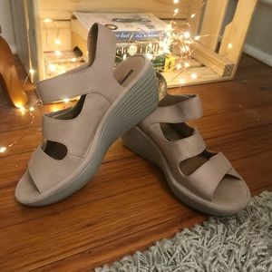 Clarks Women’s Reedly Juno Wedge Sandal